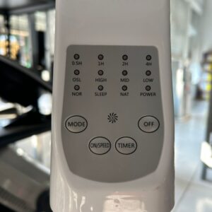 Ventilador de Pedestal D&M 1806L 18P. Blanco aspa de Plásti